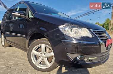 Минивэн Volkswagen Touran 2010 в 