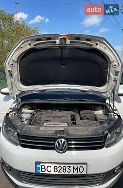 Мінівен Volkswagen Touran 2011 в 