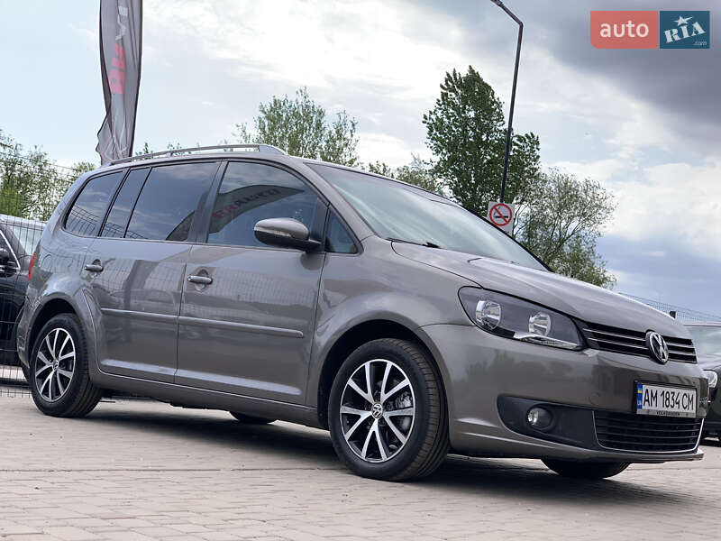 Мінівен Volkswagen Touran 2011 в Бердичеві