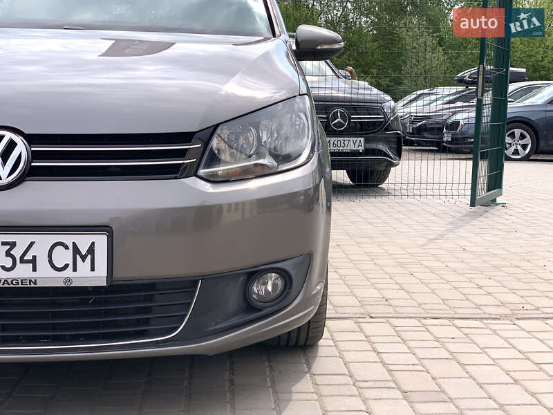 Мінівен Volkswagen Touran 2011 в Бердичеві