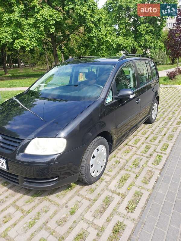 Мінівен Volkswagen Touran 2004 в 