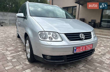 Минивэн Volkswagen Touran 2004 в 