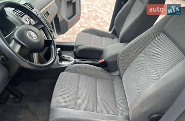 Минивэн Volkswagen Touran 2004 в 