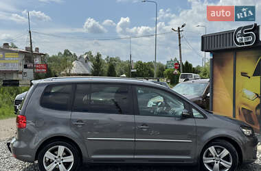 Мінівен Volkswagen Touran 2010 в 