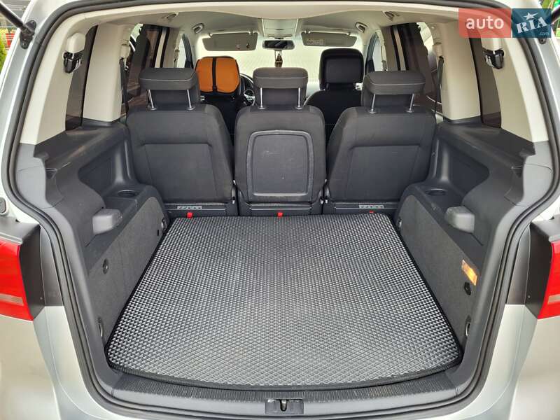 Минивэн Volkswagen Touran 2015 в Болехове