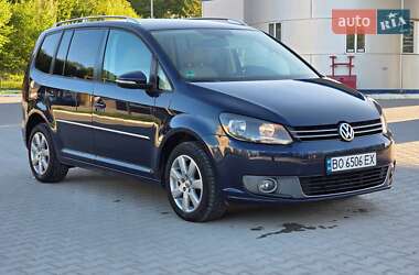 Минивэн Volkswagen Touran 2010 в 