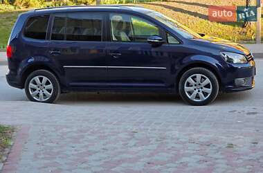 Минивэн Volkswagen Touran 2010 в 