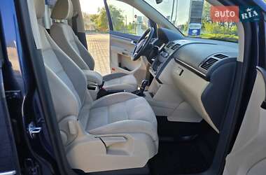 Минивэн Volkswagen Touran 2010 в 