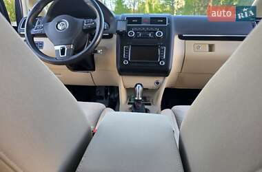 Минивэн Volkswagen Touran 2010 в 
