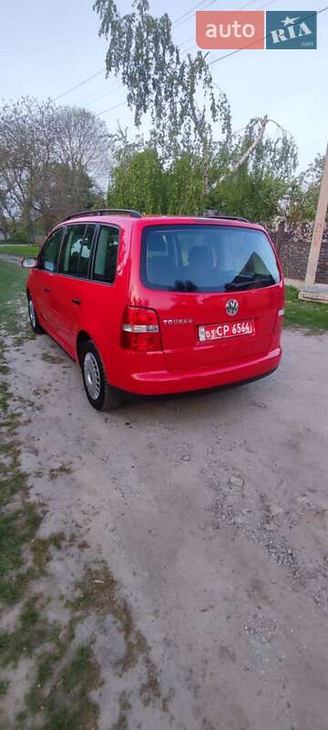 Мінівен Volkswagen Touran 2006 в Демидівці