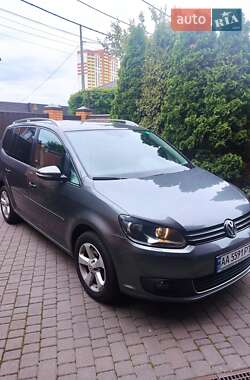 Volkswagen Touran 2012