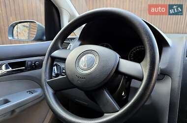 Мінівен Volkswagen Touran 2004 в 