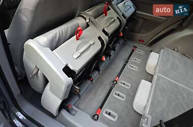 Мінівен Volkswagen Touran 2004 в 