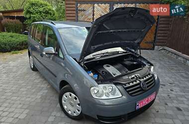 Мінівен Volkswagen Touran 2004 в 