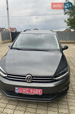 Мікровен Volkswagen Touran 2019 в Стрию