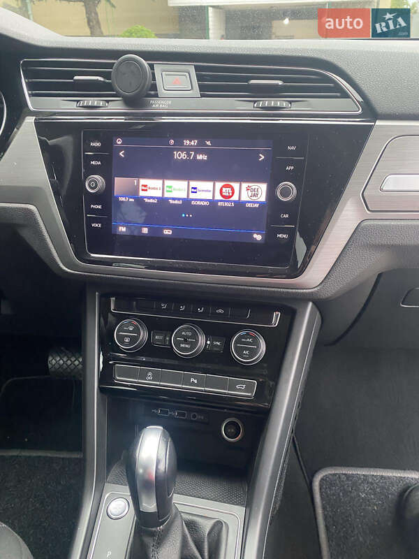 Мікровен Volkswagen Touran 2019 в Стрию