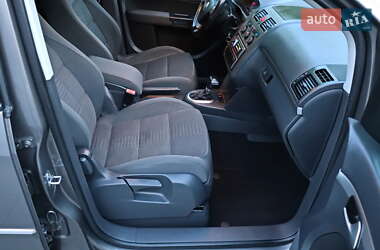 Минивэн Volkswagen Touran 2008 в 