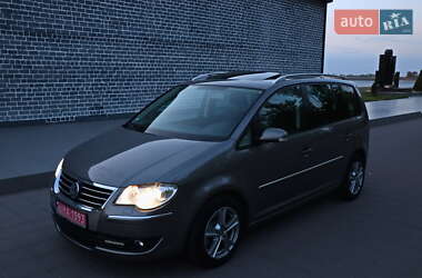 Минивэн Volkswagen Touran 2008 в 