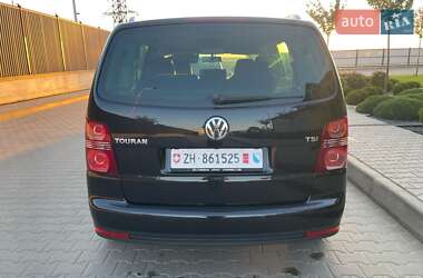 Минивэн Volkswagen Touran 2007 в 