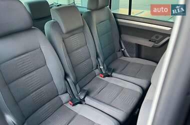 Минивэн Volkswagen Touran 2007 в 