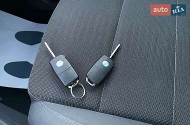 Минивэн Volkswagen Touran 2007 в 