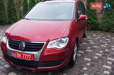 Минивэн Volkswagen Touran 2010 в Великой Багачке
