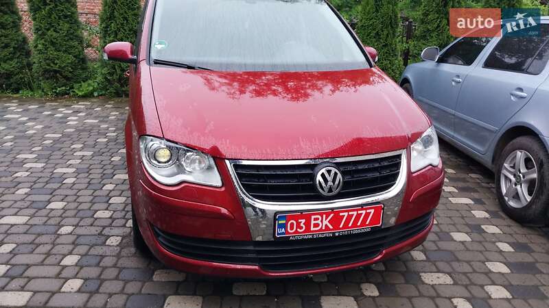 Мінівен Volkswagen Touran 2010 в Великій Багачці