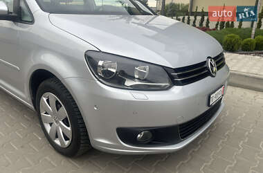Мінівен Volkswagen Touran 2011 в 