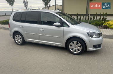 Мінівен Volkswagen Touran 2011 в 