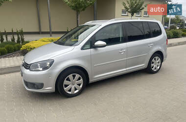 Мінівен Volkswagen Touran 2011 в 
