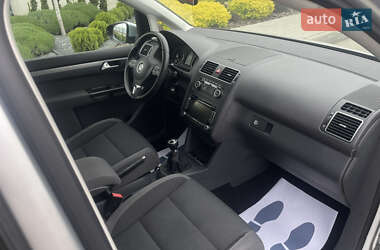 Мінівен Volkswagen Touran 2011 в 