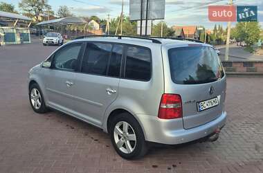 Минивэн Volkswagen Touran 2005 в 