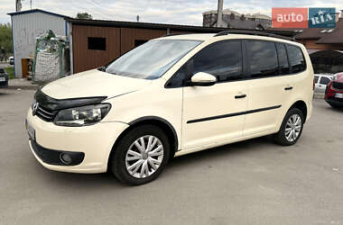 Минивэн Volkswagen Touran 2014 в 