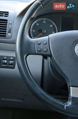 Мінівен Volkswagen Touran 2008 в 