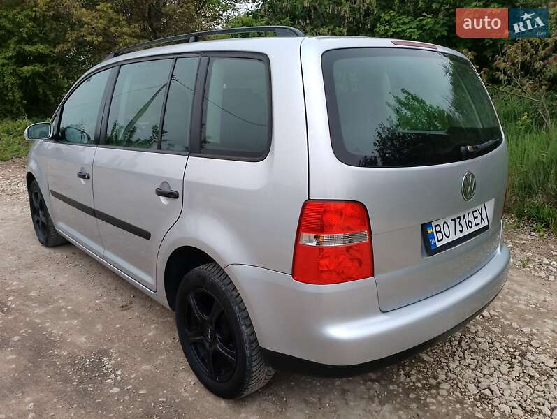 Мінівен Volkswagen Touran 2004 в Тернополі