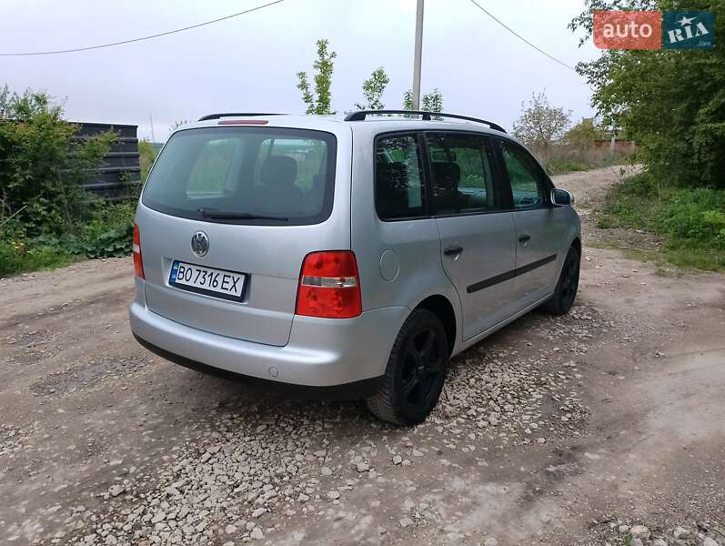 Мінівен Volkswagen Touran 2004 в Тернополі