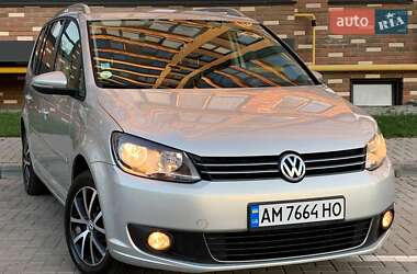 Мінівен Volkswagen Touran 2010 в Житомирі