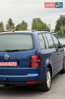Мінівен Volkswagen Touran 2008 в 