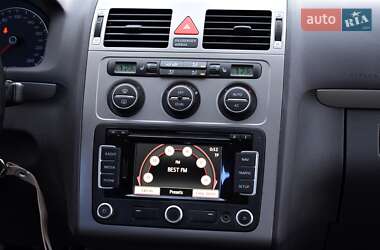 Мінівен Volkswagen Touran 2009 в 