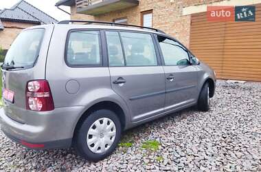 Минивэн Volkswagen Touran 2008 в 