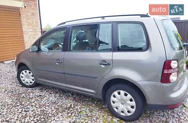 Минивэн Volkswagen Touran 2008 в 