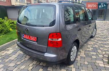 Минивэн Volkswagen Touran 2006 в 