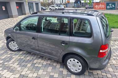 Минивэн Volkswagen Touran 2006 в 