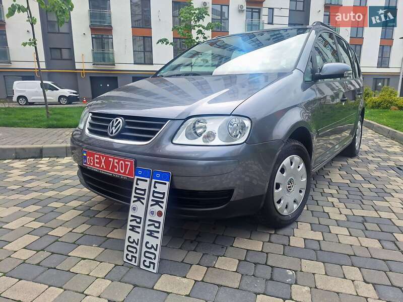 Минивэн Volkswagen Touran 2006 в 