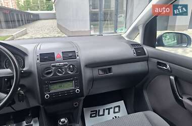 Минивэн Volkswagen Touran 2006 в 