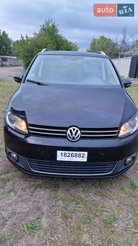 Мінівен Volkswagen Touran 2012 в Черкасах