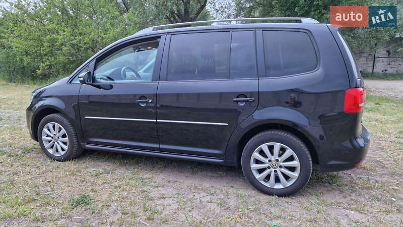 Минивэн Volkswagen Touran 2012 в 