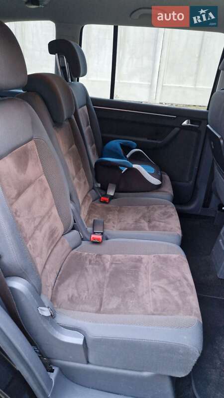 Мінівен Volkswagen Touran 2012 в Черкасах