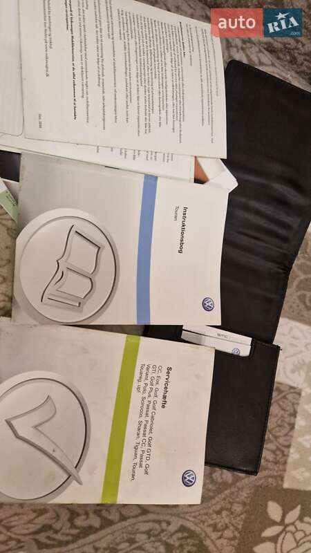 Мінівен Volkswagen Touran 2012 в Черкасах