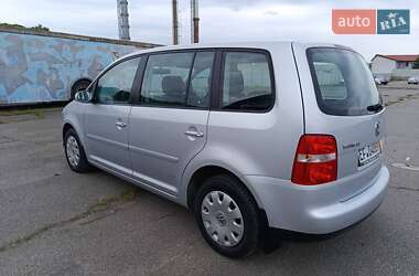 Мінівен Volkswagen Touran 2005 в 